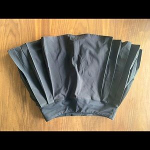 Lululemon black pleated tennis skirt/skort-size 4